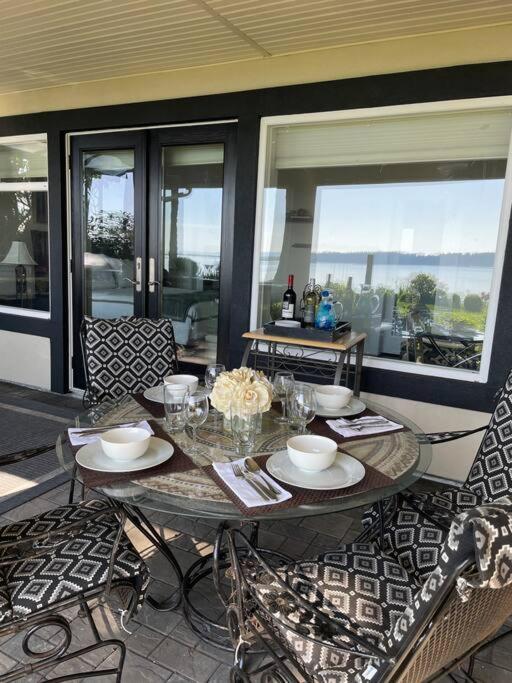 Saanichton Waterfront 2Br Suite With Superb Views Экстерьер фото